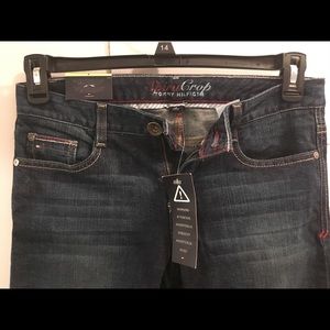 NWT Tommy Hilfigher Size 4 Cropped Jeans